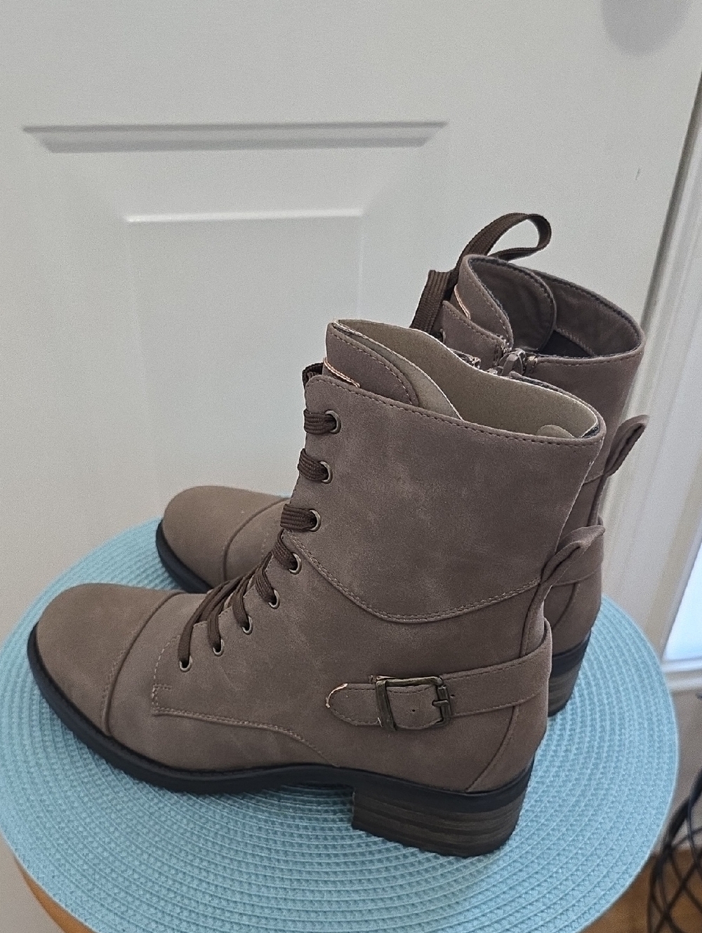 INDIGO RD. BRAND WOMEN'S BROWN WINTER SHORT LACE UP BOOTS SIZE 7.5 - Picture 4 of 16